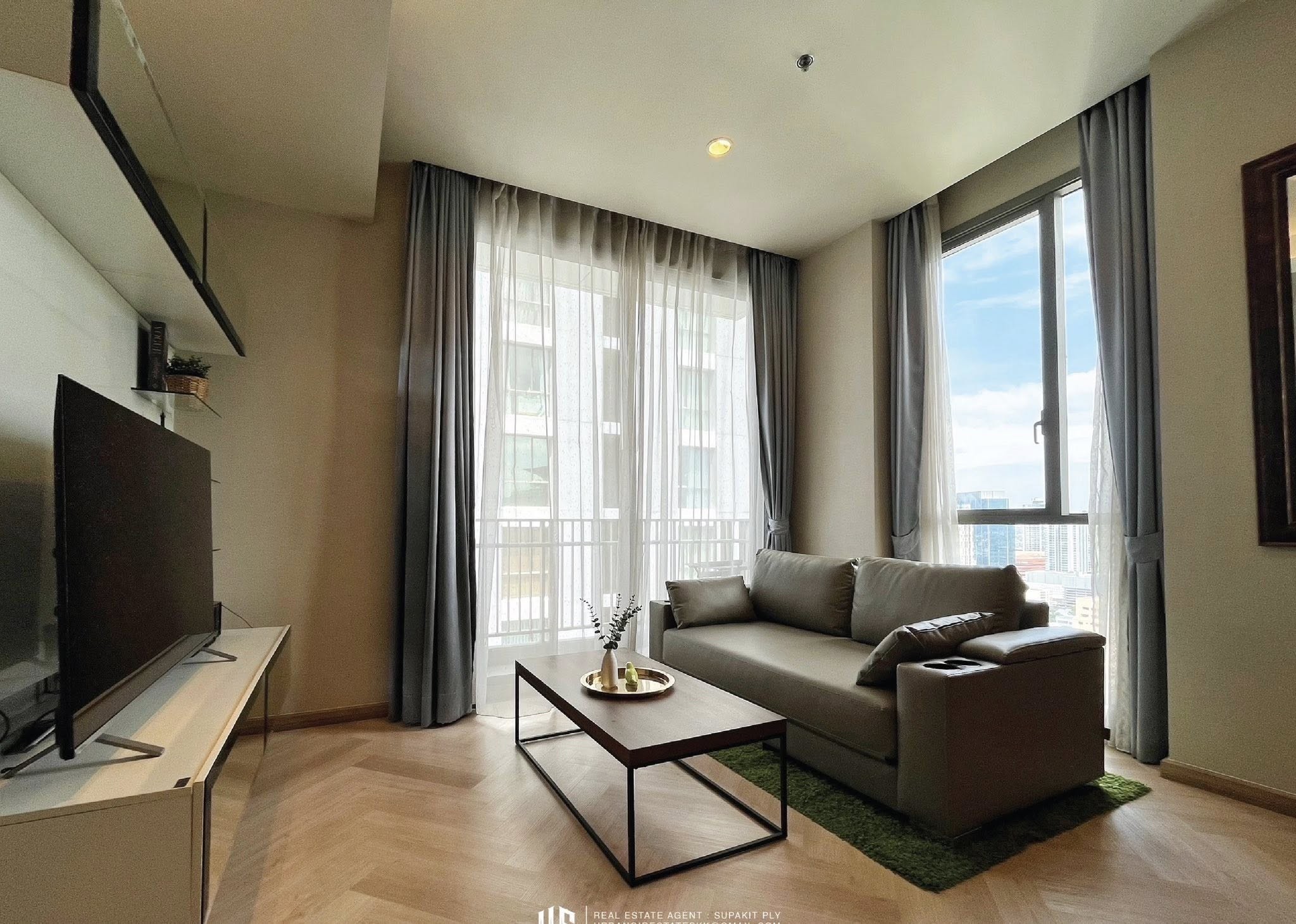 Quattro Thonglor spacious clean quiet 27th floor BTS Thonglor