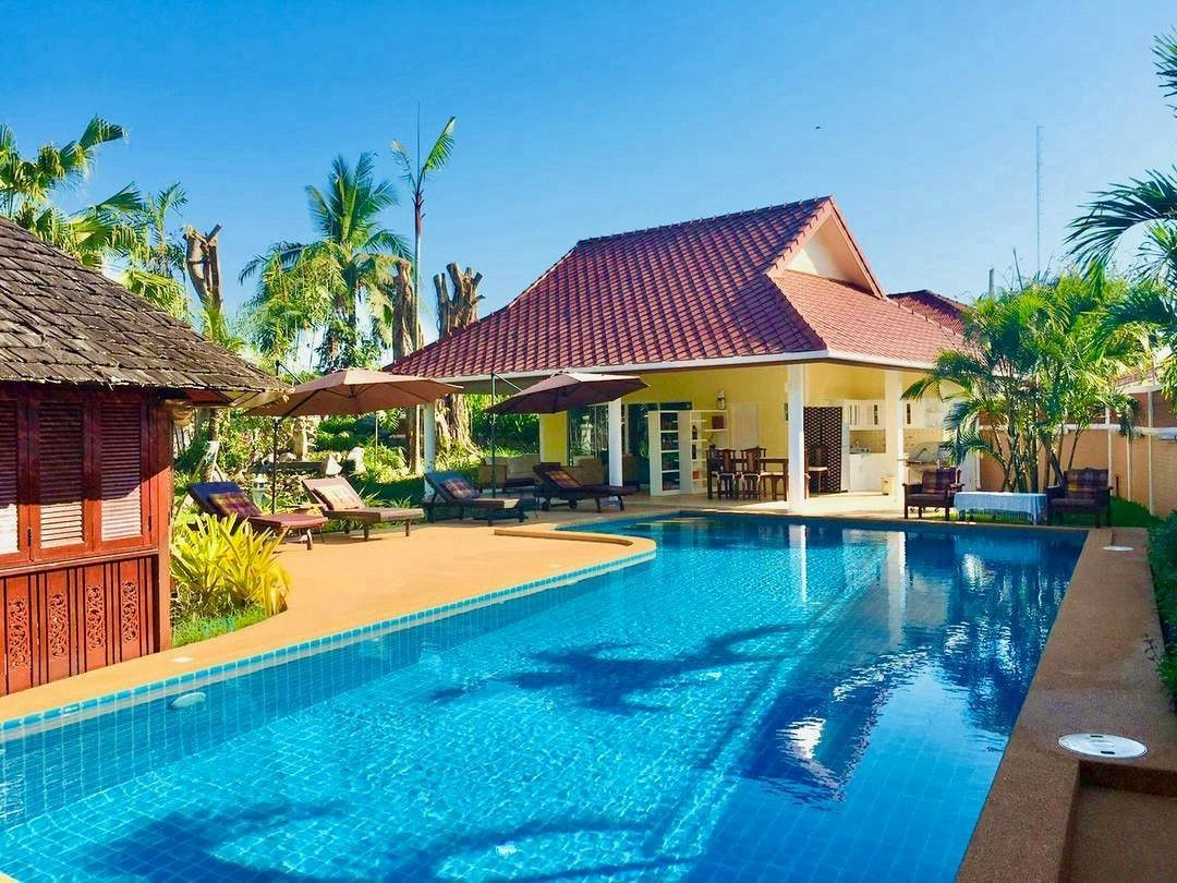 ราคาพิเศษ: 29,000,000 บาท ขายบ้านพร้อมสระว่ายน้ำส่วนตัว ตกแต่งครบพร้อมเข้าอยู่ เหมาะสำหรับครอบครัวใหญ่ เป็นส่วนตัว ในทำเลที่ใกล้เมือง